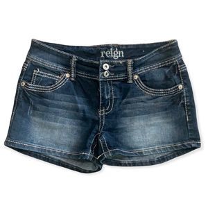 Reign Curvy Jean Shorts size 7
